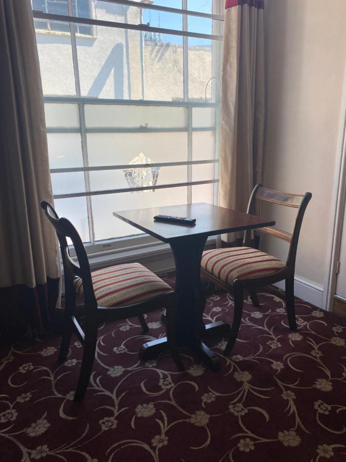 The Tudor Hotel 布里奇沃特 外观 照片