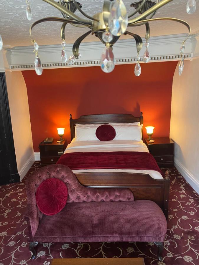 The Tudor Hotel 布里奇沃特 外观 照片