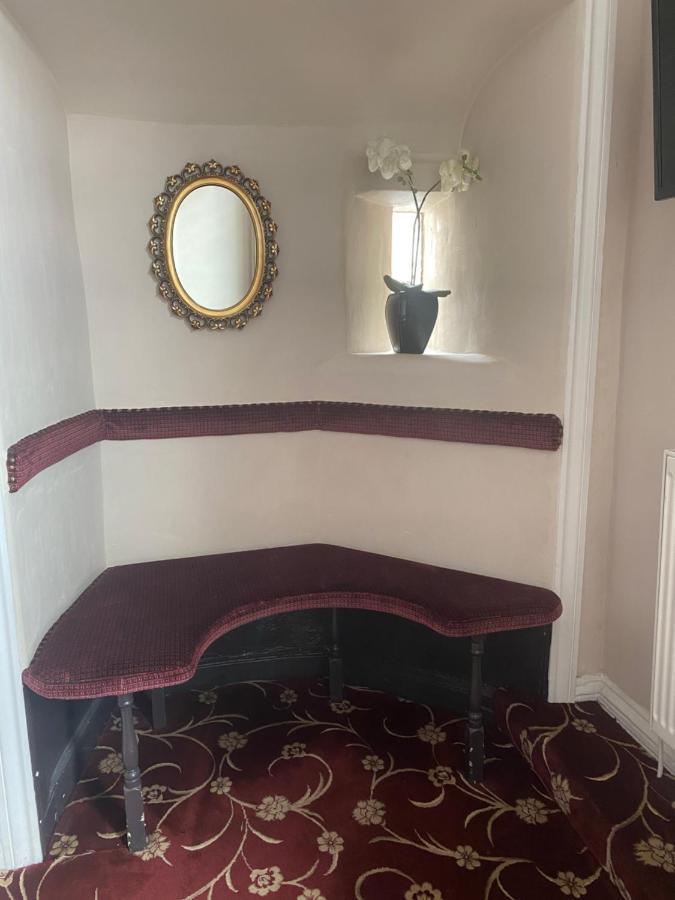The Tudor Hotel 布里奇沃特 外观 照片